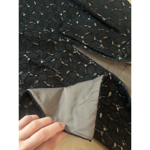 Diane von Furstenberg DVF Black Delian Crochet Pebble Lace Peplum Dress Size 2 - Picture 11 of 15